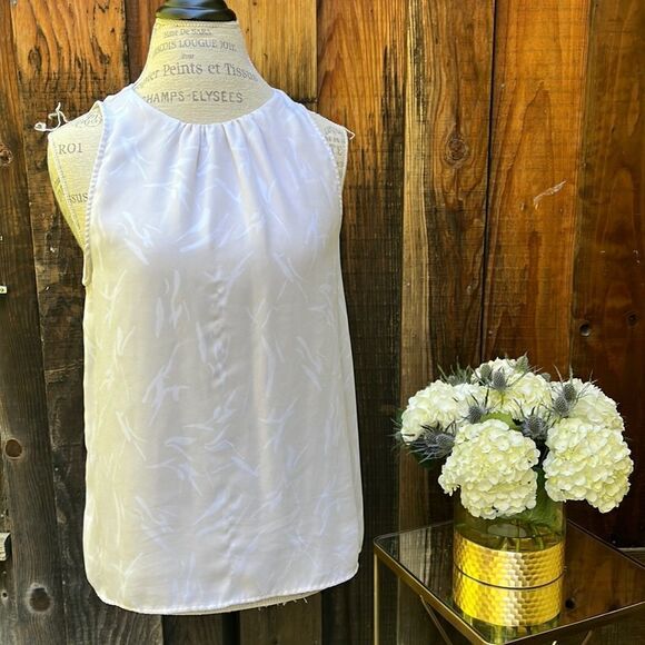 A NEW DAY SLEEVELESS SHIRT, Size M - Picture 1 of 5